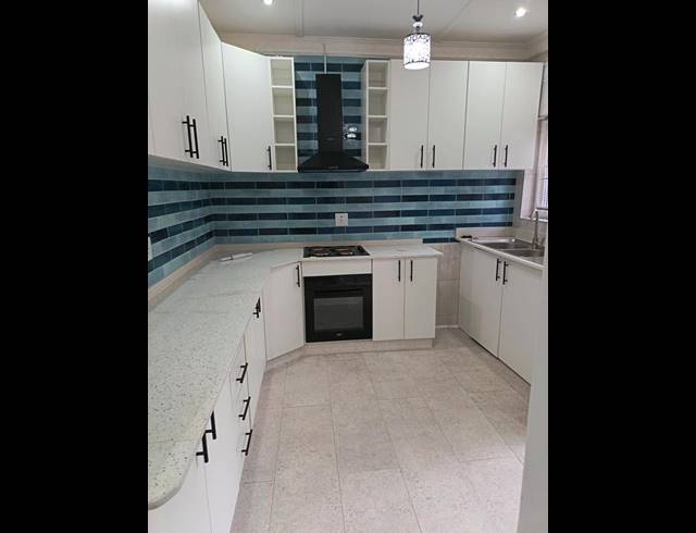 3 BEDROOM PROPERTY TO RENT IN PARK HILL